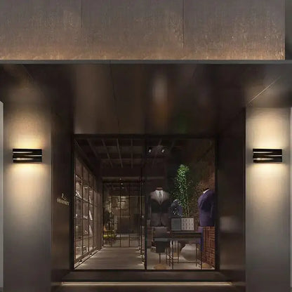 Modern black angular metal ip65 outdoor wall lamp for villa porch