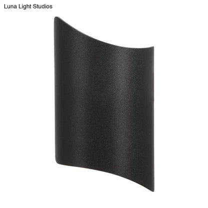 Modern black curved led wall lamp yard outdoor light