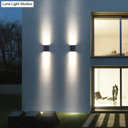 Modern black metal shade wall light garden outdoor sconce