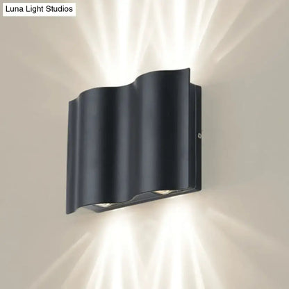 Modern black wavy metal shade wall light – patio warm white light