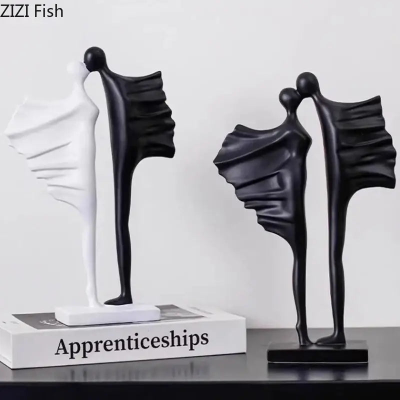 Modern black & white abstract lovers resin sculpture living room decor