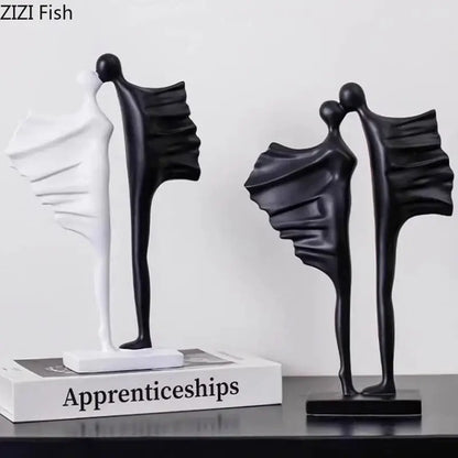 Modern black & white abstract lovers resin sculpture living room decor