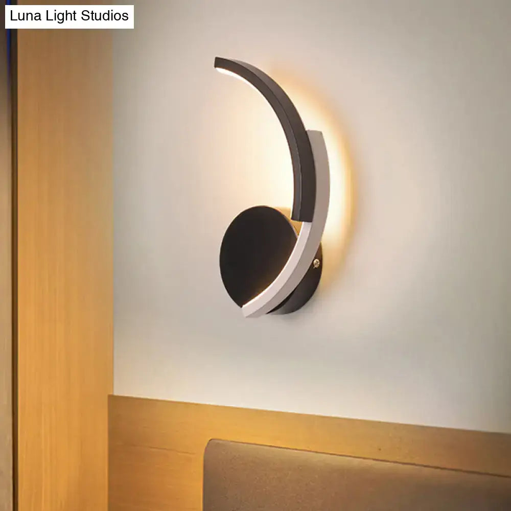 Modern black & white curved led wall mounted sconce warm light living room