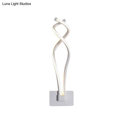 Modern black & white musical note wall lamp – bedroom acrylic shade