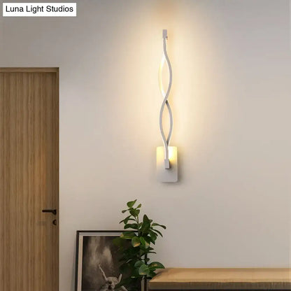 Modern black & white musical note wall lamp – bedroom acrylic shade