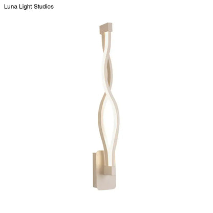 Modern black & white musical note wall lamp – bedroom acrylic shade