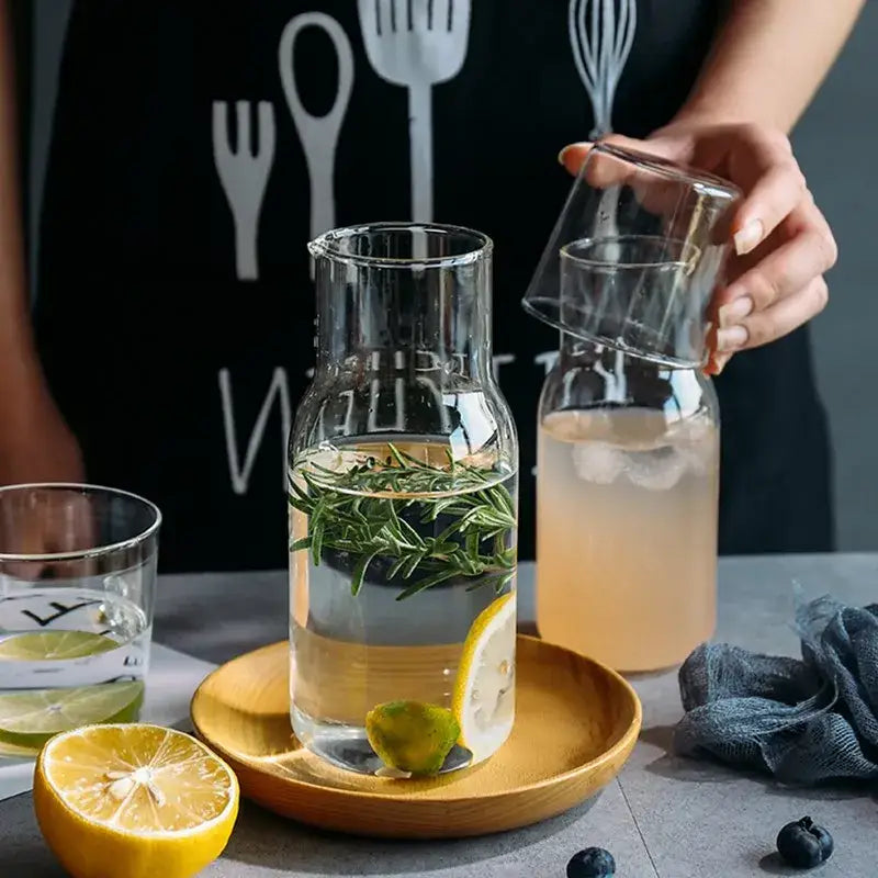 Modern borosilicate glass drinkware set kitchen carafe and tumbler