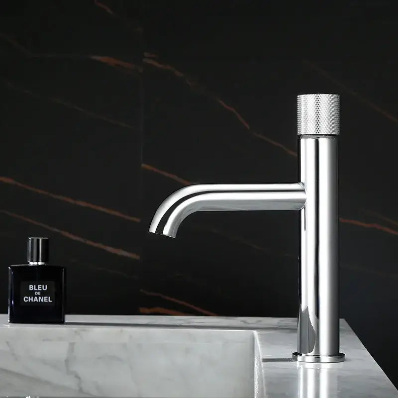 Modern brushed gold single handle basin faucet bathroom knurled mixer