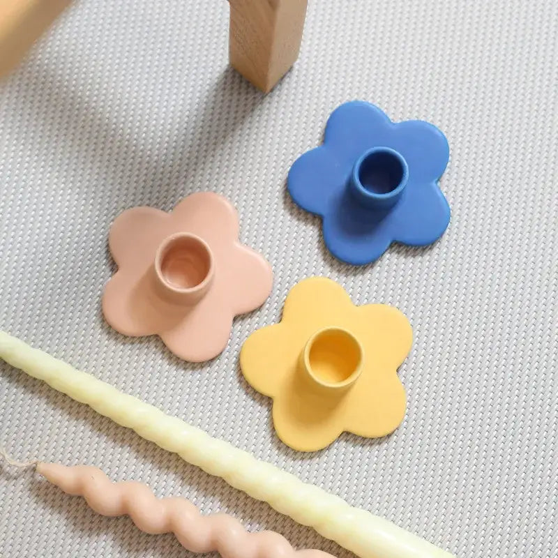 Modern cartoon flower matte candle holder bedroom desktop storage