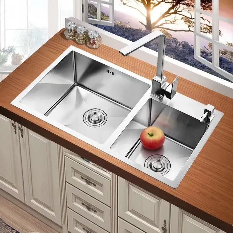 Modern chrome kitchen sink faucet with 360 swivel single handle