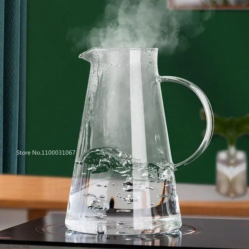 Modern clear borosilicate glass pitcher with stainless steel lid kitchen jug