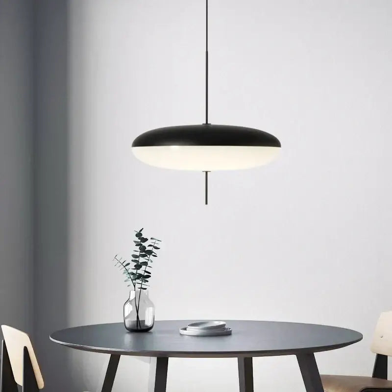 Modern creative black iron pendant light – bar and restaurant design