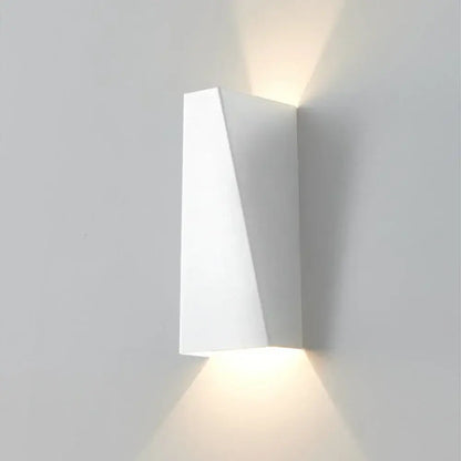 Modern geometric black & white led wall light – living room sconce