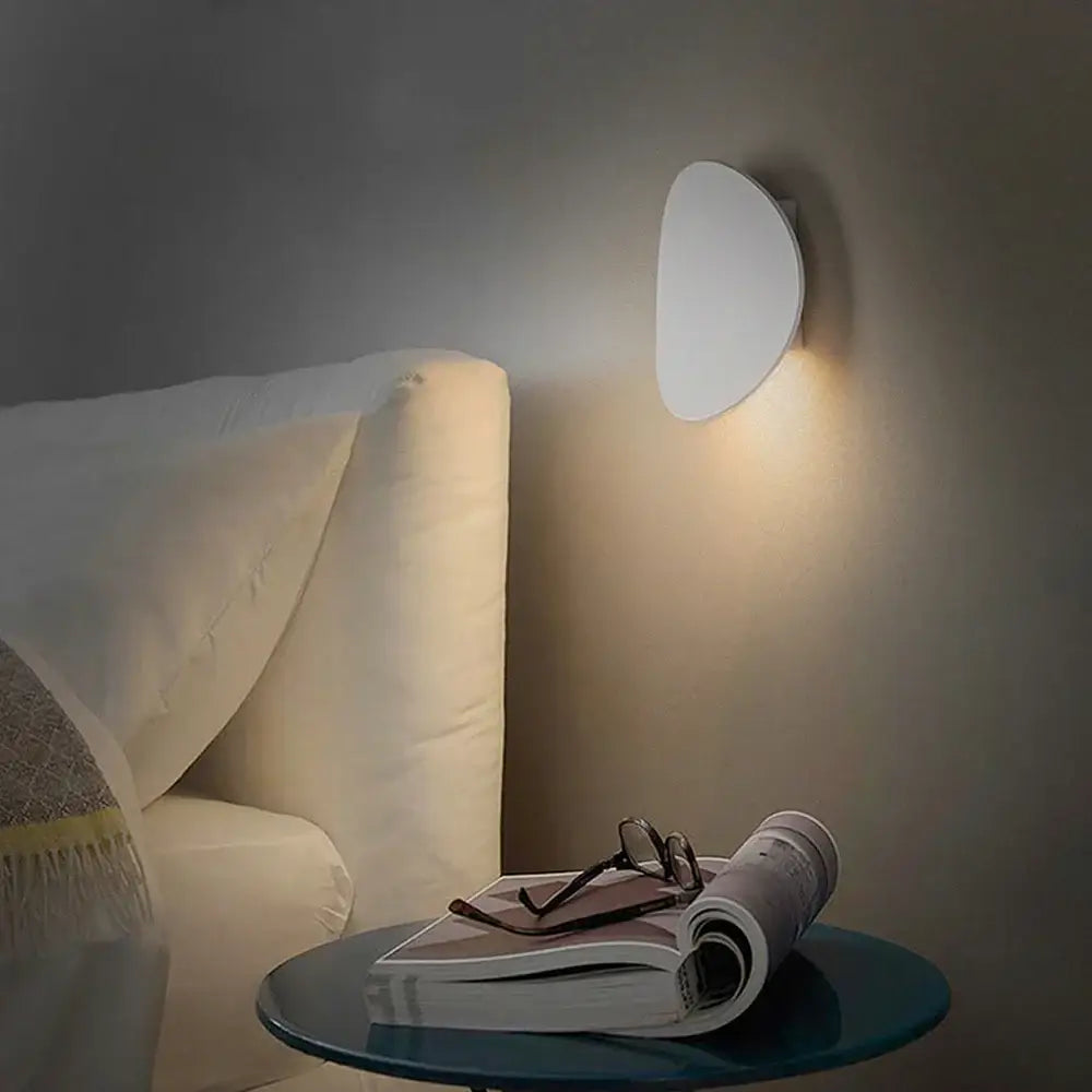 Modern geometric black & white led wall light – living room sconce