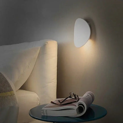 Modern geometric black & white led wall light – living room sconce