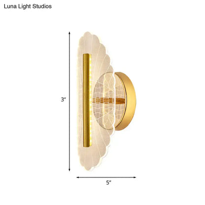 Modern geometric gold sconce light – living room grid pattern