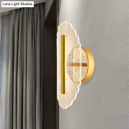 Modern geometric gold sconce light – living room grid pattern