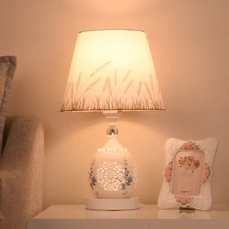 Modern gold crystal bedroom table lamp with lace shade