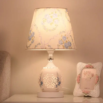 Modern gold crystal bedroom table lamp with lace shade