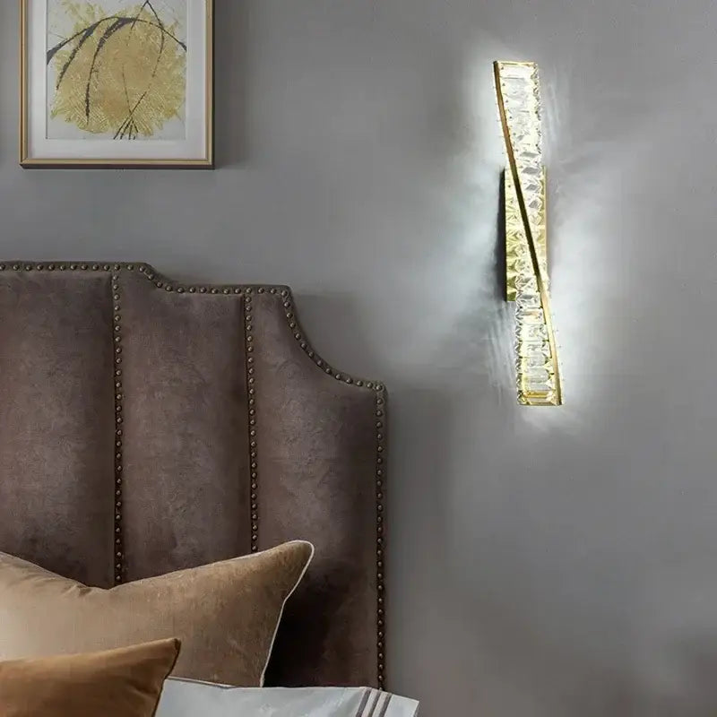 Modern gold crystal led wall lamp for luxury bedroom lighting
