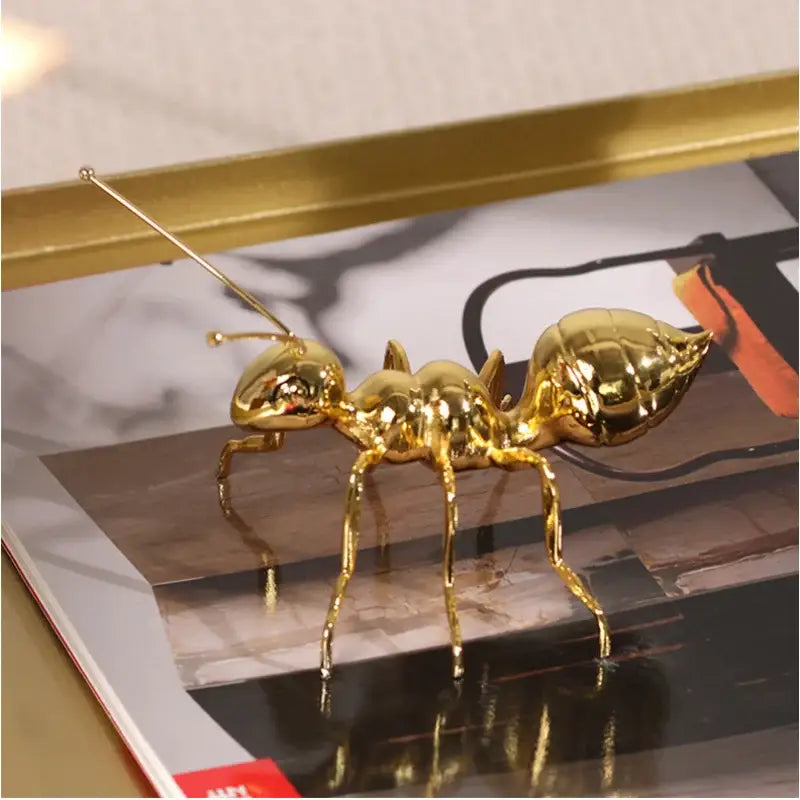 Modern golden ant metal sculpture living room ornament