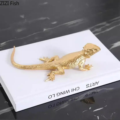 Modern golden lizard sculpture living room metal desk ornament