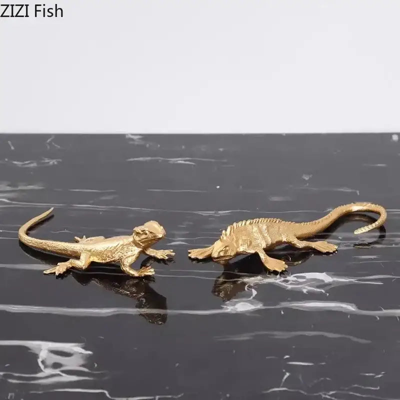 Modern golden lizard sculpture living room metal desk ornament