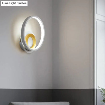 Modern gray and wood double ring wall lamp for bedroom
