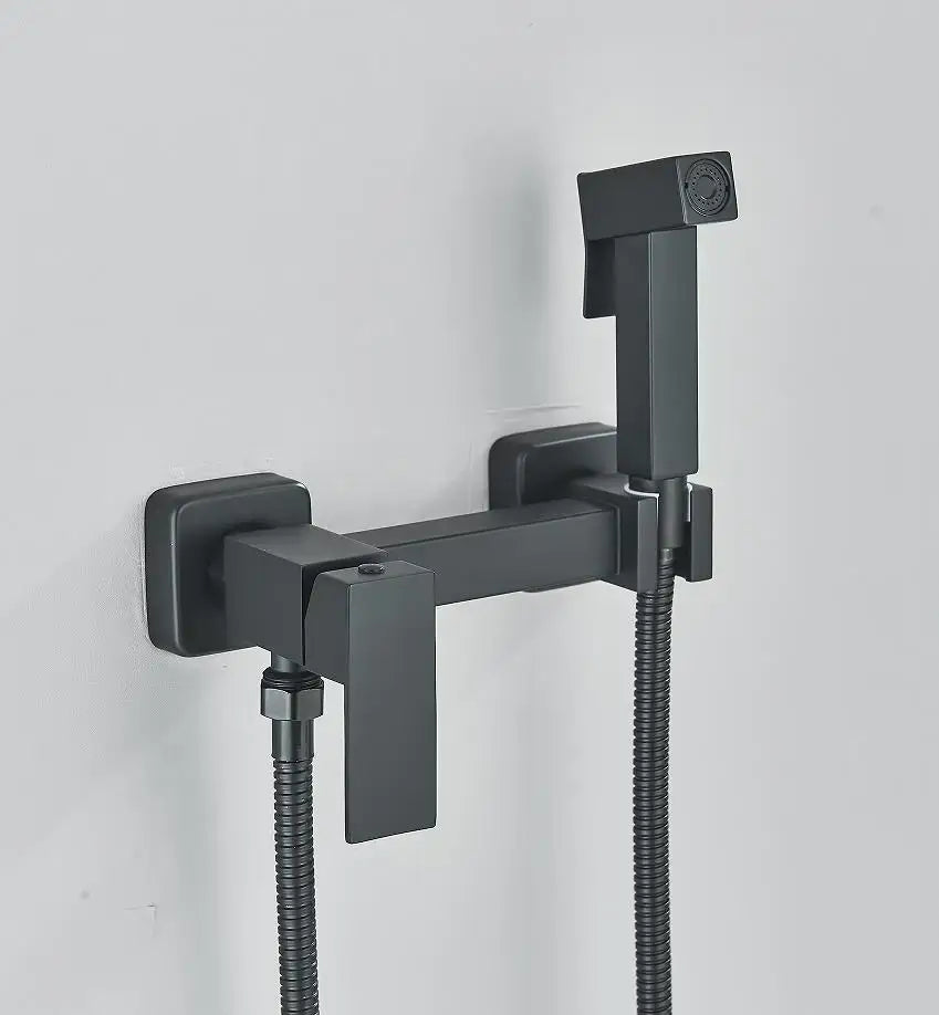 Modern matte black bathroom faucet set – bathroom sleek spout