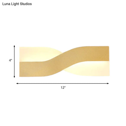 DecorBites™ Modern Twisted Sconce LED Wall Mounted Light Fixture in Gold - Warm White Light