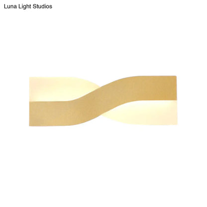 DecorBites™ Modern Twisted Sconce LED Wall Mounted Light Fixture in Gold - Warm White Light