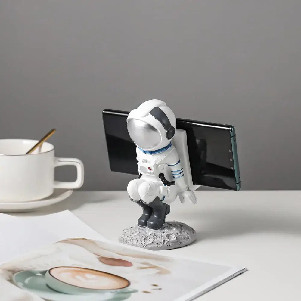 Modern white & blue astronaut resin figurines living room decor