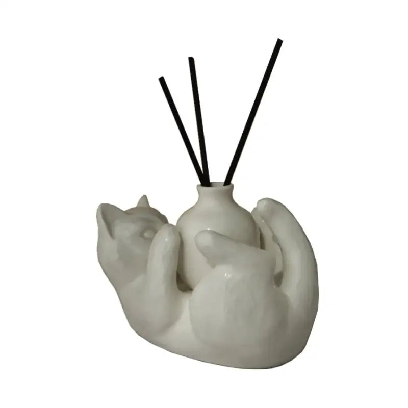 Modern white ceramic cat cartoon vase living room reed diffuser base