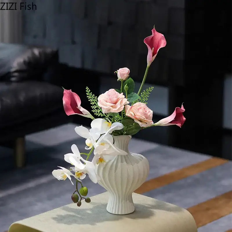 Modern white heart ceramic vase living room textured decor