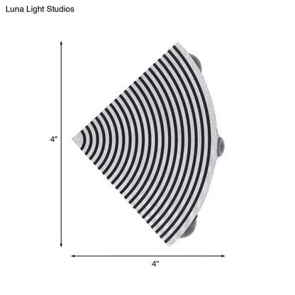 Modernist striped black & silver led wall lamp living room light