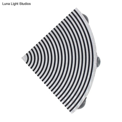 DecorBites™ Modernist WIFI Metal LED Wall Lamp in Black/Silver with Colorful Lights
