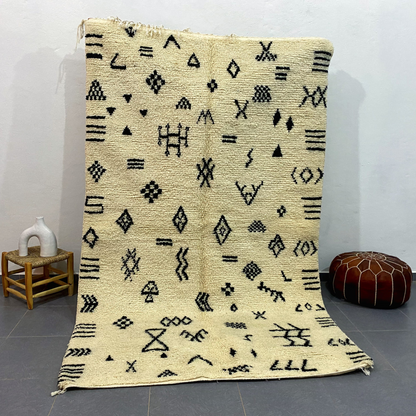 DecorBites™ Moroccan Handmade Beni Ouarain Carpet 2.5m x 1.5m