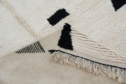 DecorBites™ Moroccan Handmade Traditional Azilal Rug 224 X 152 Cm
