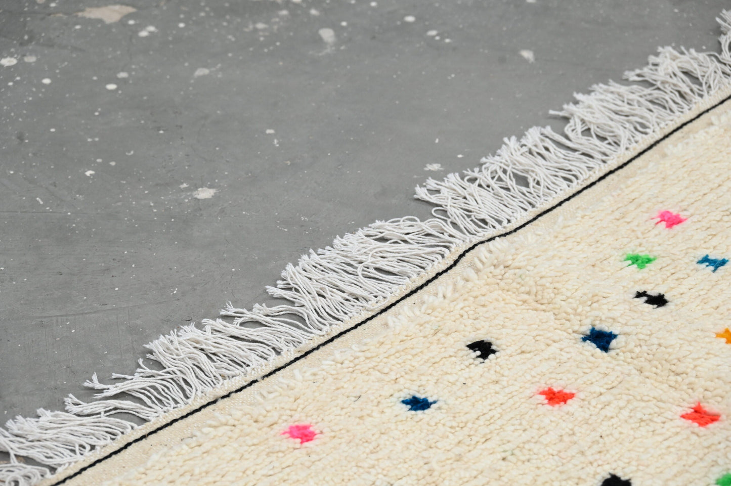 DecorBites™ Moroccan Handmade Traditional Azilal Rug 251 X 152 Cm