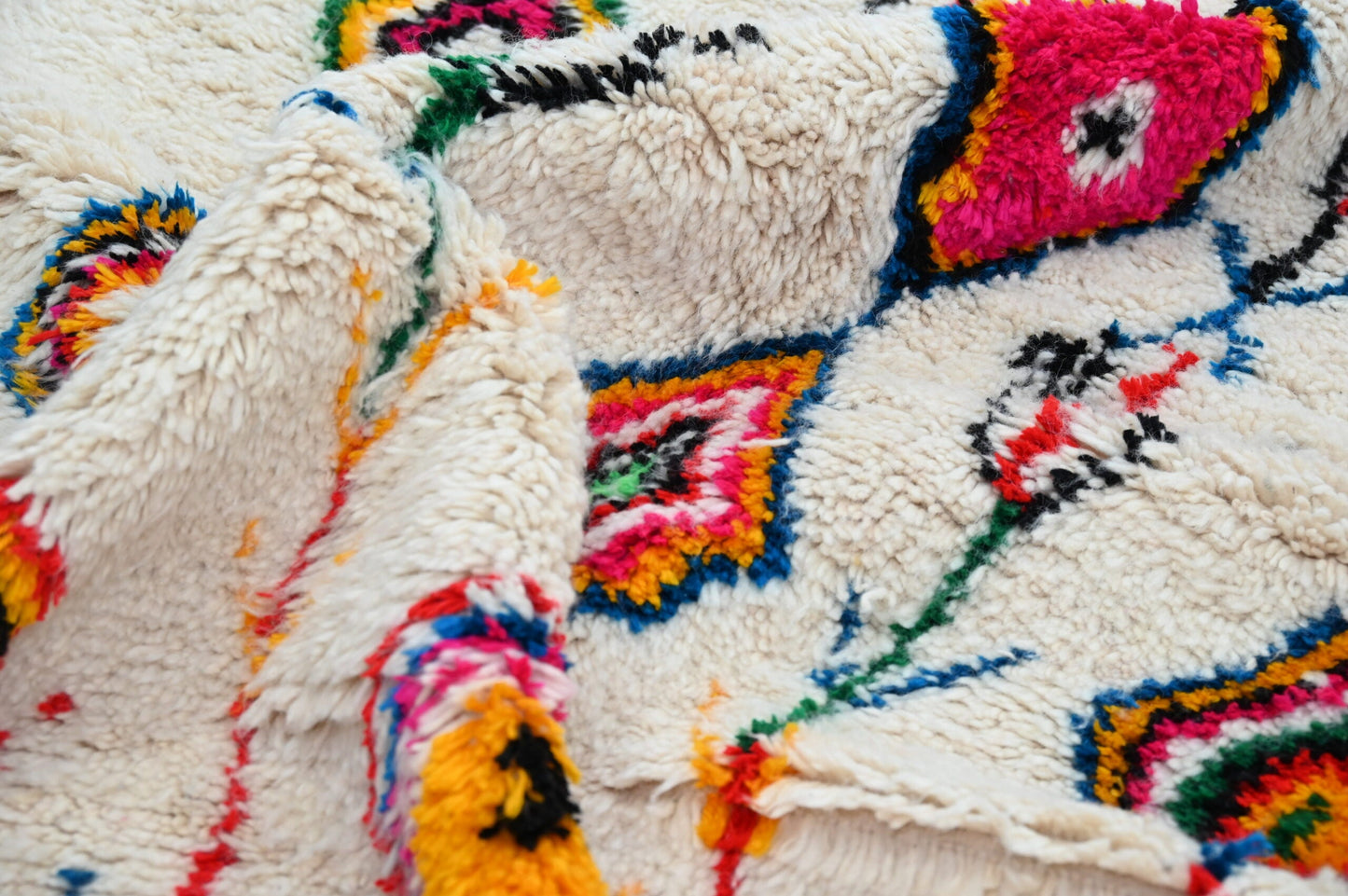 DecorBites™ Moroccan Handmade Traditional Azilal Rug 262 X 157 Cm