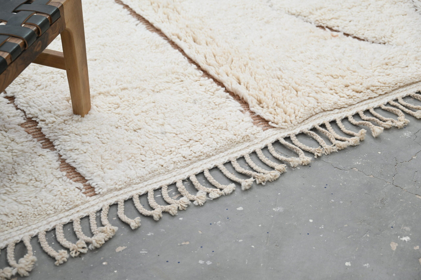 DecorBites™ Moroccan Handmade Traditional Beni Ouarain Carpet 283 X 211 Cm