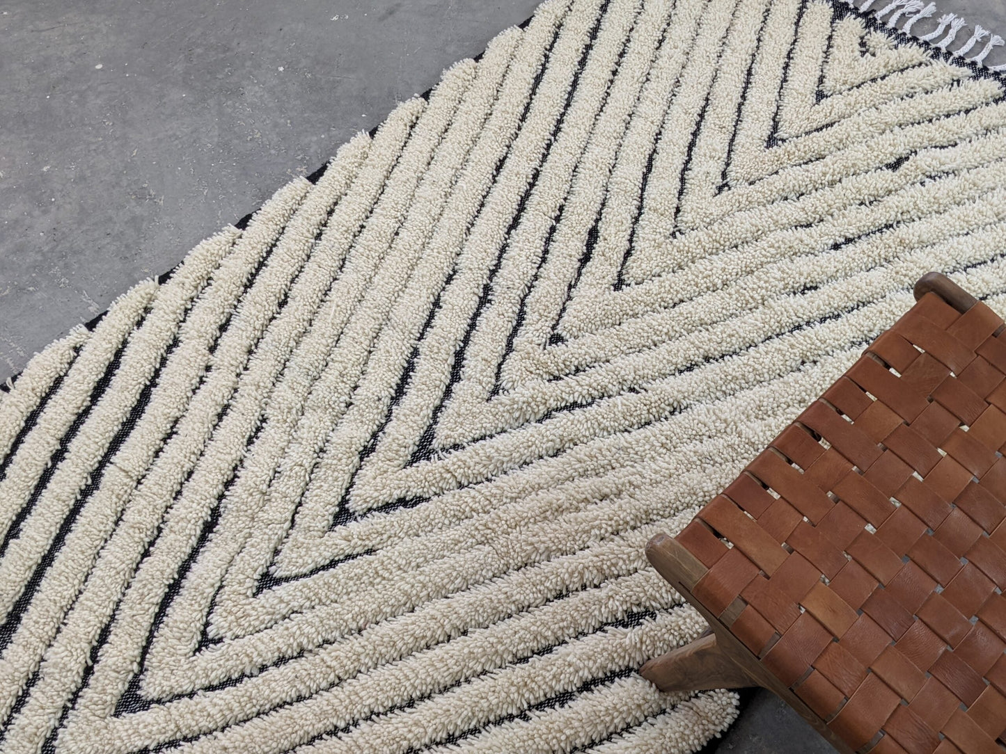 DecorBites™ Moroccan Handmade Traditional Beni Ouarain Rug 245 X 146 Cm