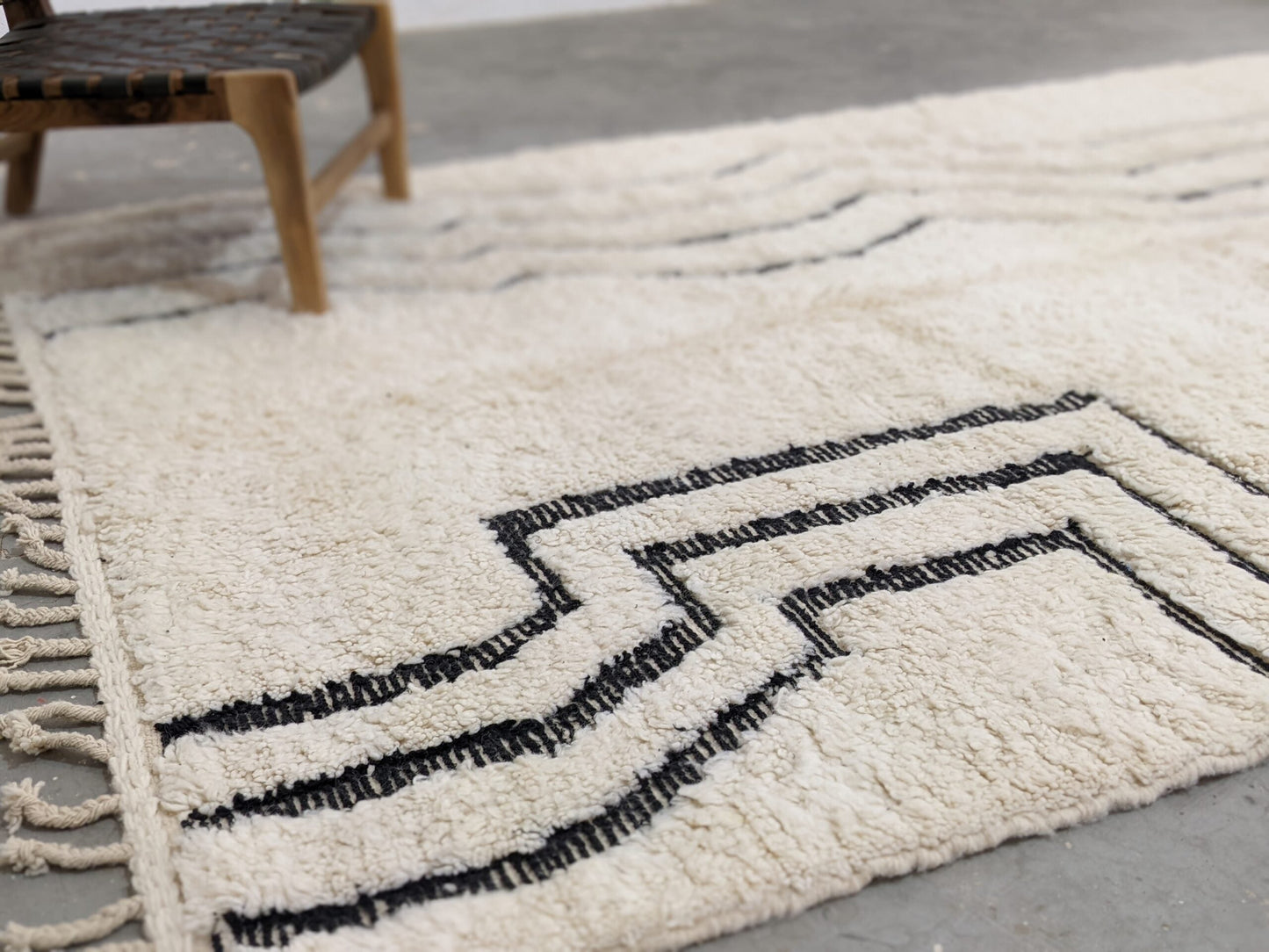 DecorBites™ Moroccan Handmade Traditional Beni Ouarain Rug 285 X 194 cm