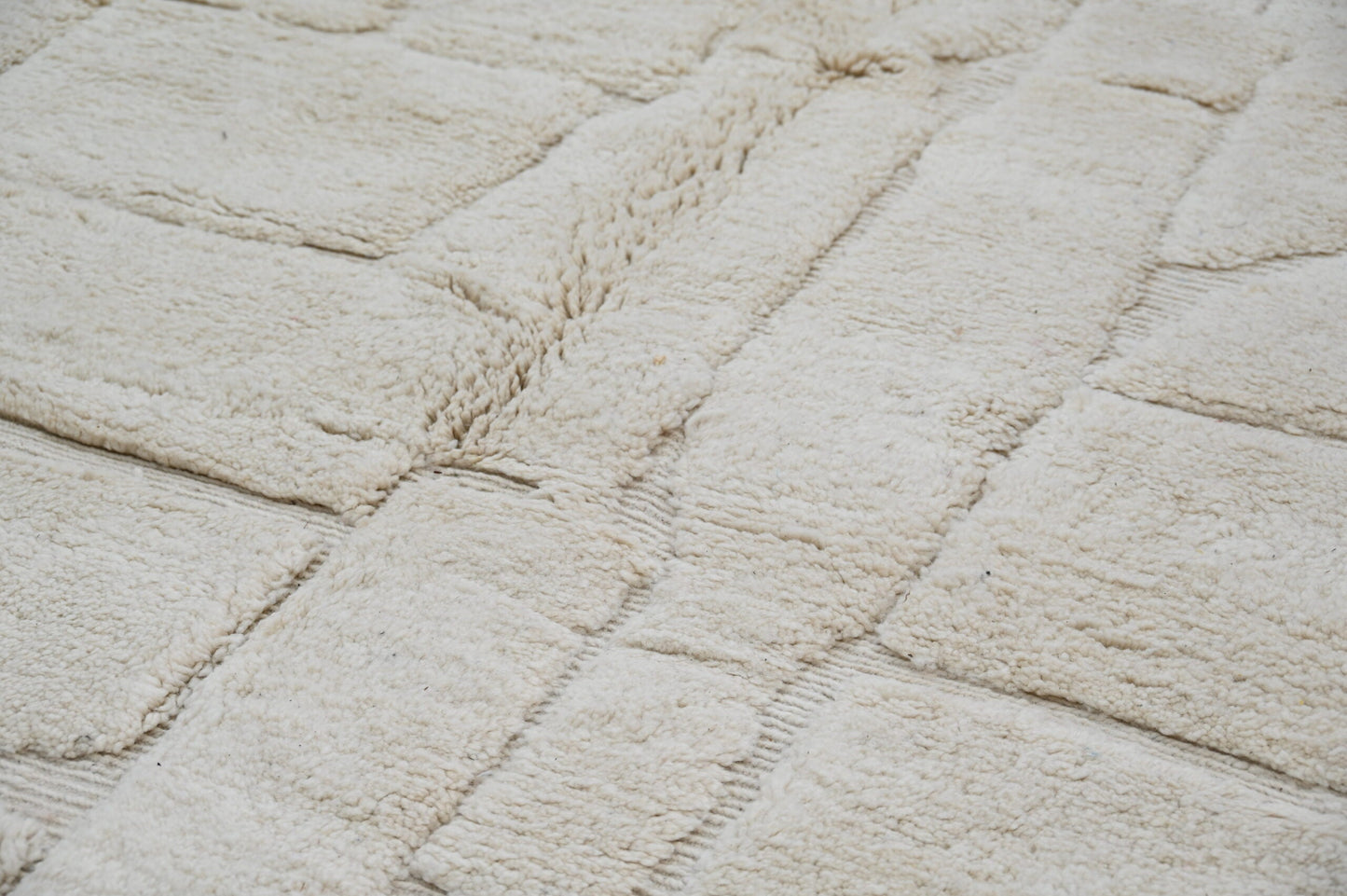 DecorBites™ Moroccan Handmade Traditional Beni Ouarain Rug 285 X 210 Cm