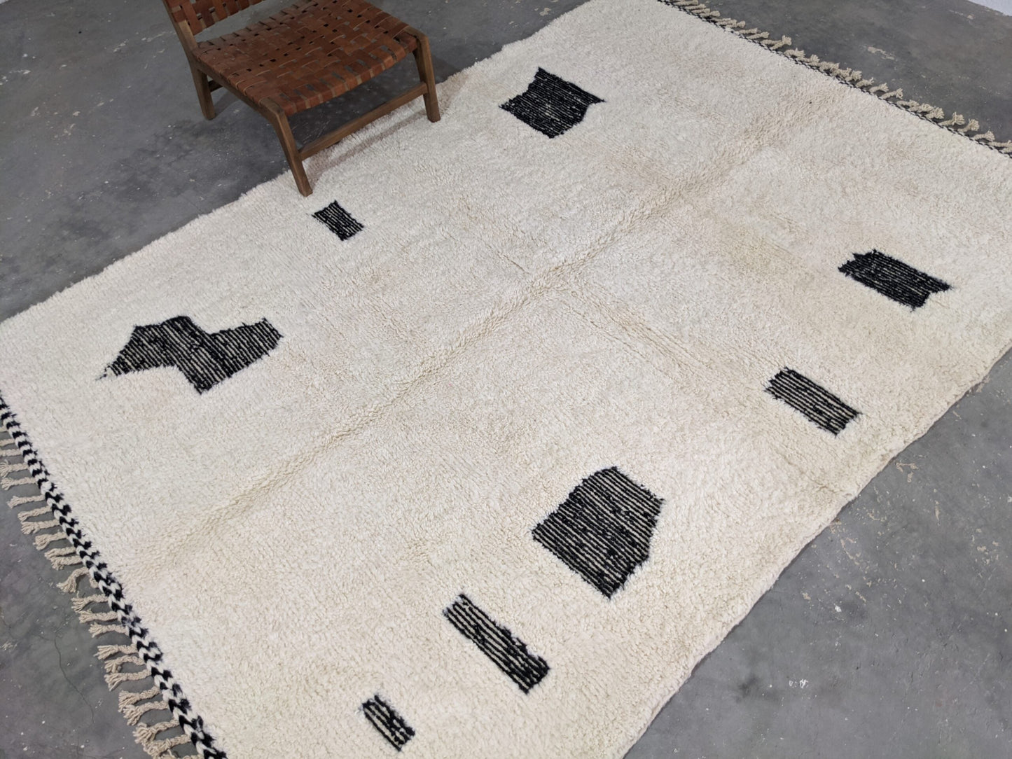 DecorBites™ Moroccan Handmade Traditional Beni Ouarain Rug 290 X 210 Cm