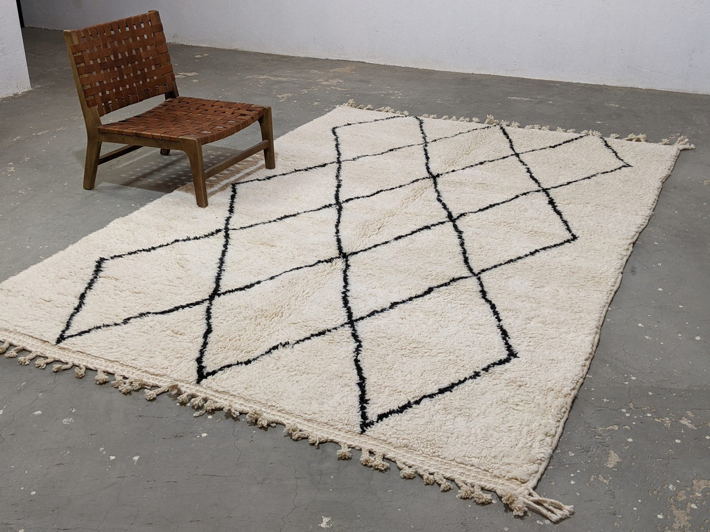 DecorBites™ Moroccan Handmade Traditional Beni Ouarain Rug 292 X 202 cm
