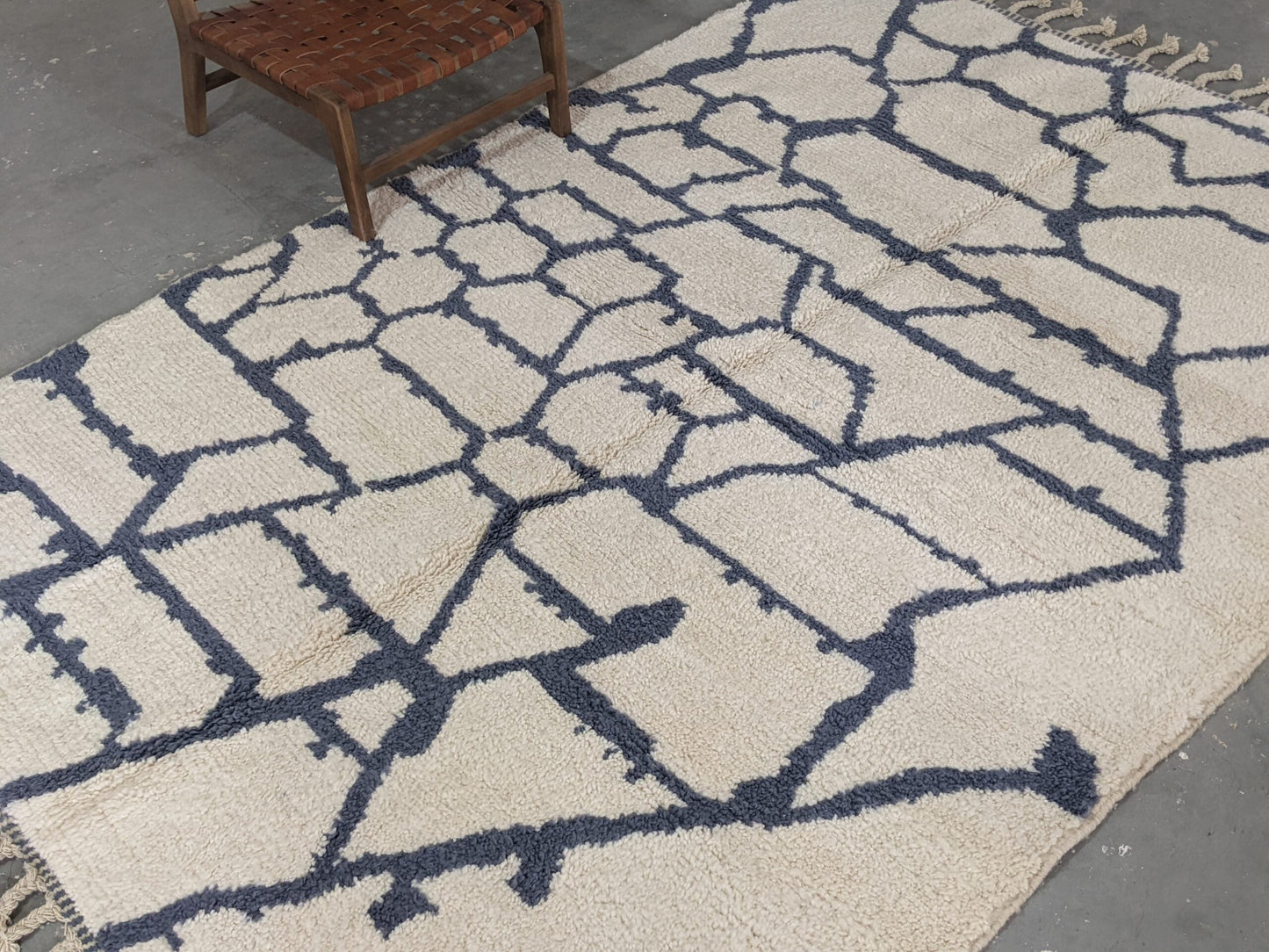 DecorBites™ Moroccan Handmade Traditional Beni Ouarain Rug 297 X 208 Cm