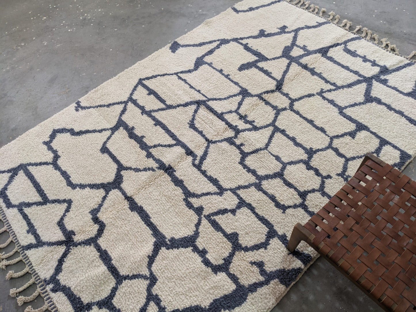 DecorBites™ Moroccan Handmade Traditional Beni Ouarain Rug 297 X 208 Cm