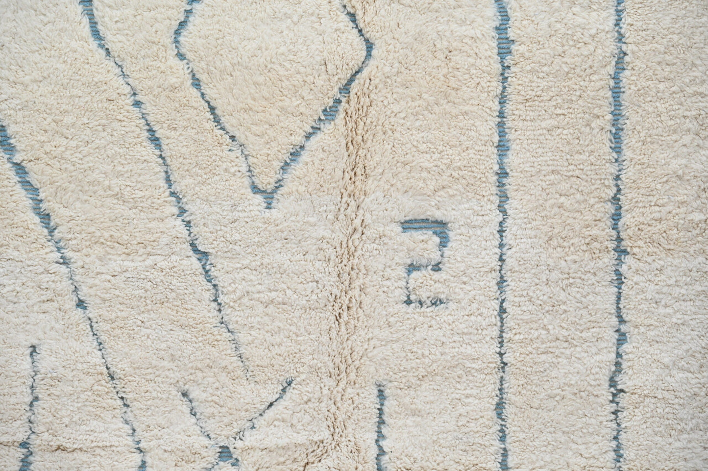 DecorBites™ Moroccan Handmade Traditional Beni Ouarain Rug 300 X 205 Cm