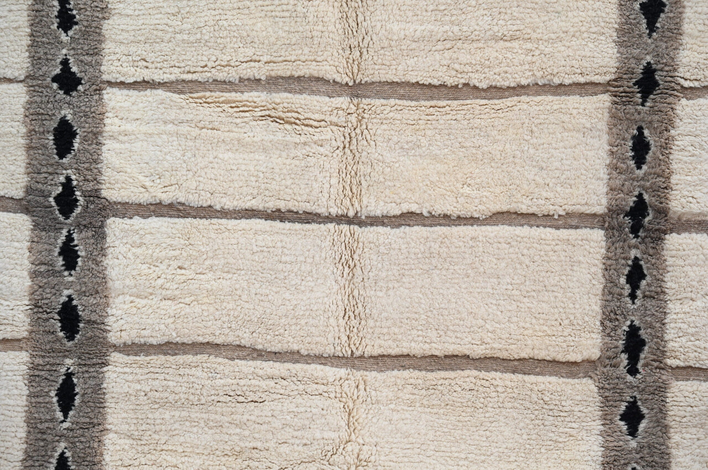 DecorBites™ Moroccan Handmade Traditional Beni Ouarain Rug 303 X 196 Cm